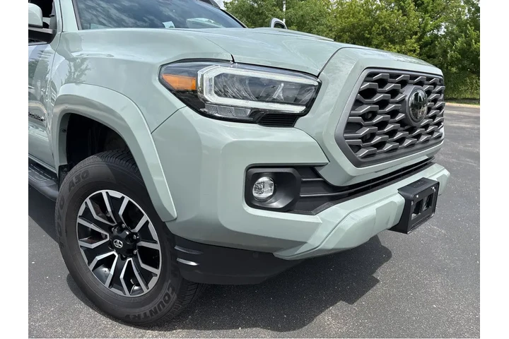 $40000 : Gold Certified2023 Tacoma TRD image 7