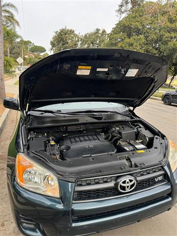 $7200 : Toyota RAV4  sport image 1