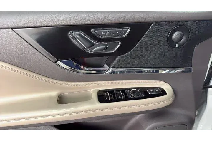 $33768 : Lincoln Corsair 2022 AWD Res image 10