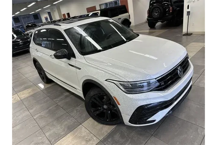 $29500 : Volkswagen Tiguan 2024 SE R- image 9