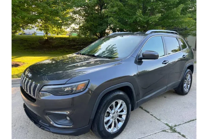 $7997 : 2019 Cherokee Latitude Plus image 10