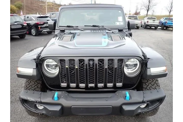 $30490 : Jeep Wrangler Unlimited 2021 image 8