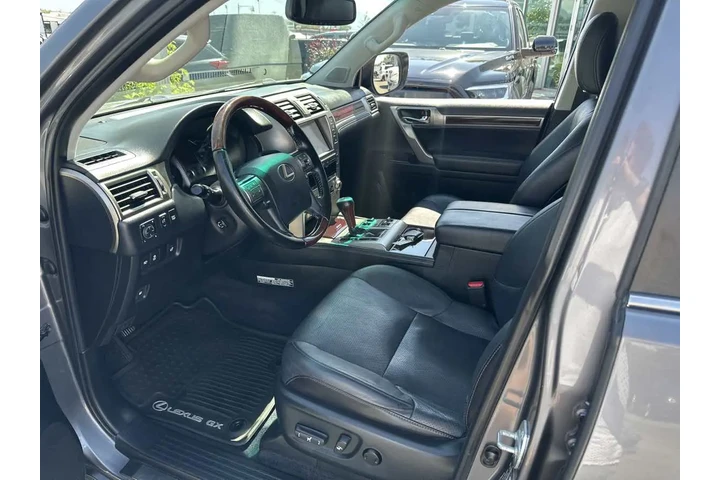 $26495 : 2017 GX 460 Luxury 4WD image 7