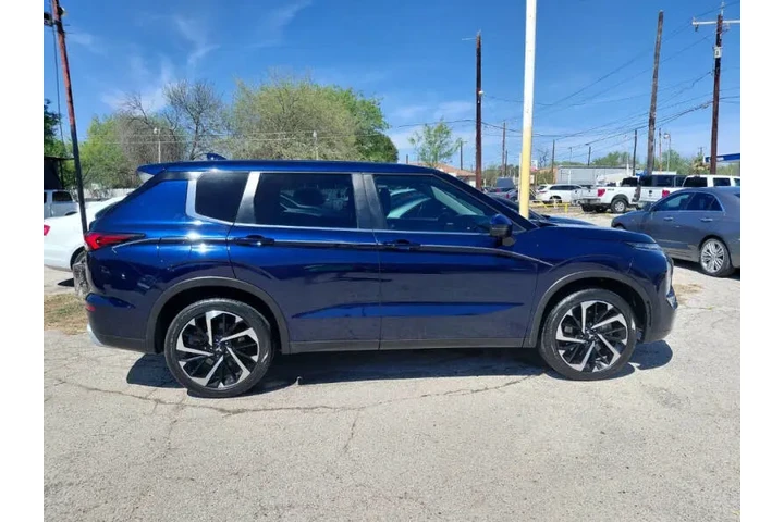 $16900 : 2022 Outlander SE Launch Edit image 1