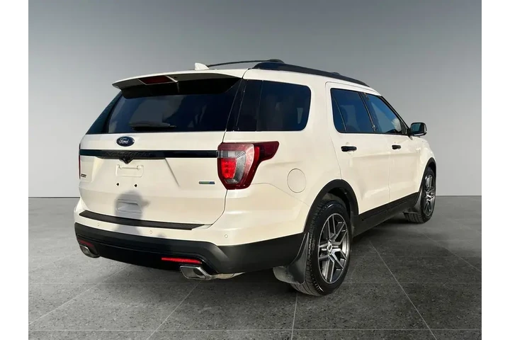 $16988 : Ford Explorer 2017 AWD Sport image 5