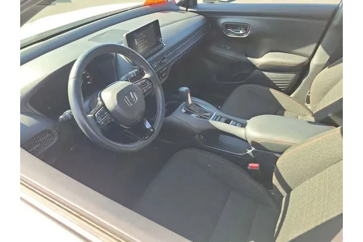 $27900 : Honda HR-V 2023 Sport 4dr Cr image 3