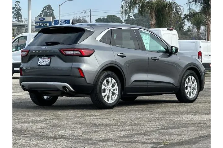 $20645 : Ford Escape 2023 Active 4dr image 3