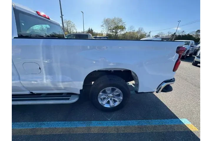 $34700 : Chevrolet Silverado 1500 202 image 9