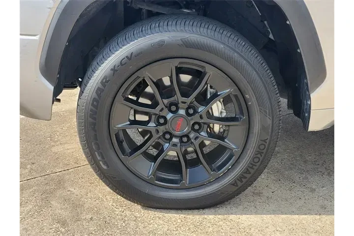 $36980 : Toyota Tundra 2023 4x4 SR5 4 image 10