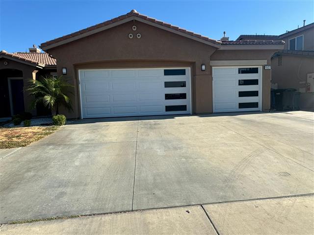 Aluminum Garage Doors VIP image 7