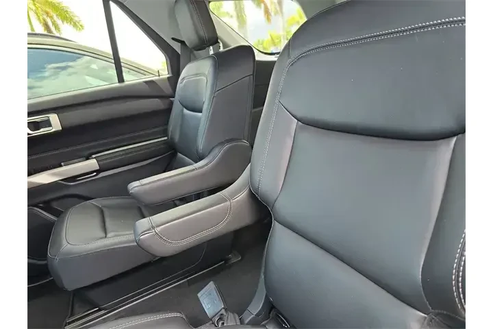$27990 : Ford Explorer 2022 XLT 4dr S image 10