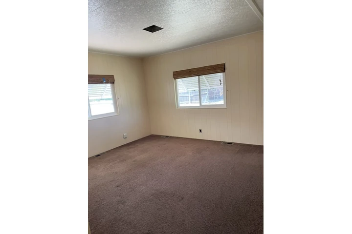 $1200 : Cuarto de renta muy grande image 3