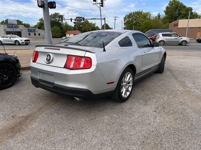 $6900 : 2010 Mustang V6 Premium image 5