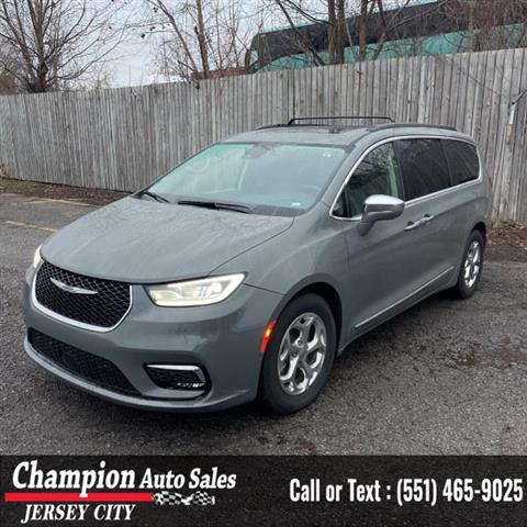 Used 2022 Pacifica Limited FW image 1
