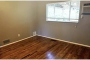 $1400 : HOUSE FOR RENT IN DENVER CO thumbnail
