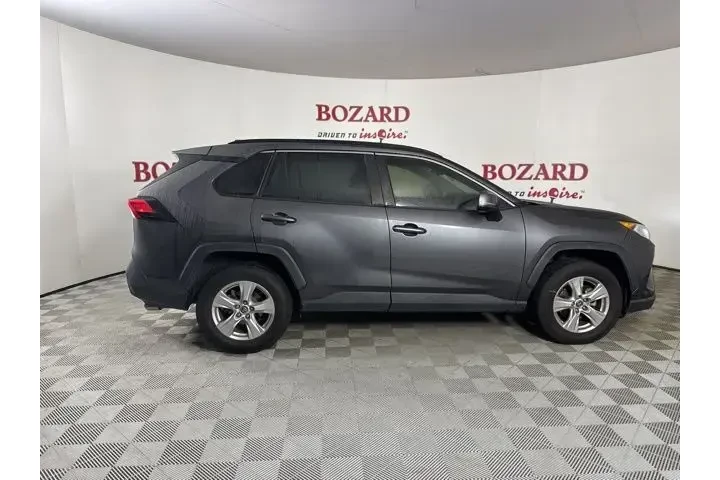 $20000 : Toyota RAV4 2019 XLE 4dr SUV image 9