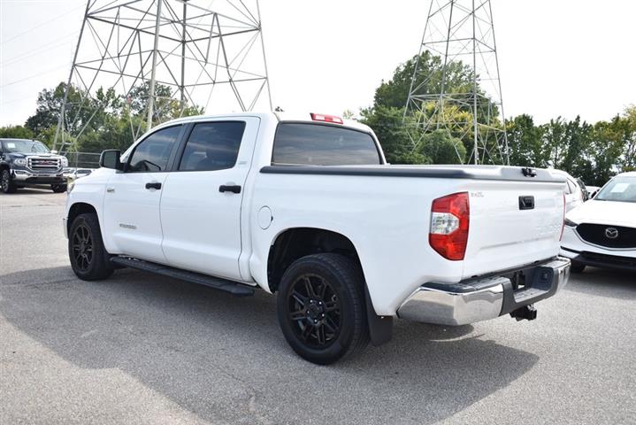 2018 Tundra SR5 image 8