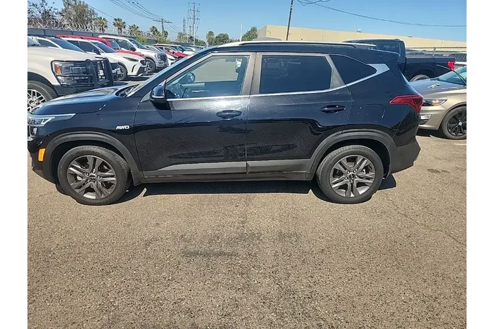 $19991 : Kia Seltos 2023 AWD S 4dr SU image 9