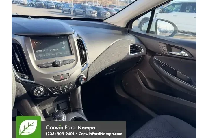 $8950 : Chevrolet Cruze 2017 LT Auto image 9