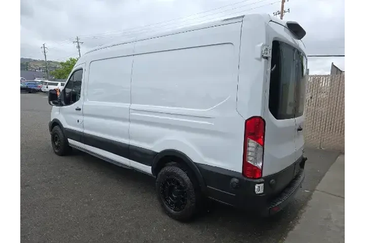 $31950 : Ford Transit 2020 250 3dr SW image 6