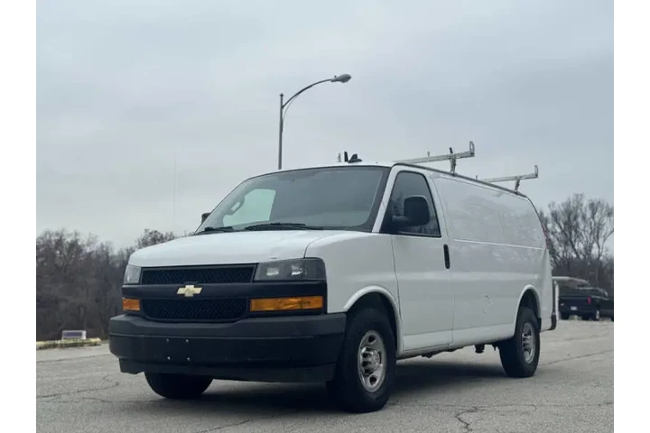 $9999 : 2019 Express 2500 image 4