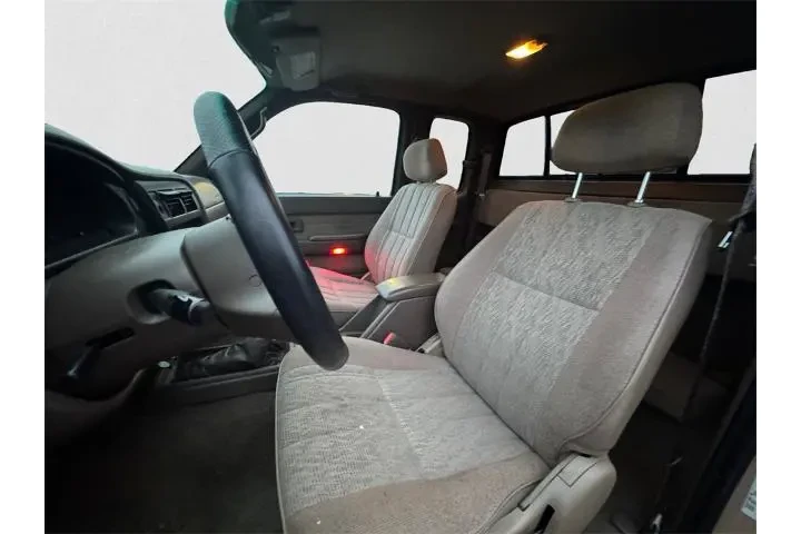 $11991 : Toyota Tacoma 1998 2dr SR5 V image 7