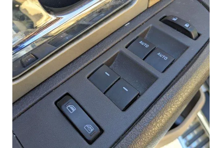 $12705 : Ford F-150 2011 4x2 XL 4dr S image 10