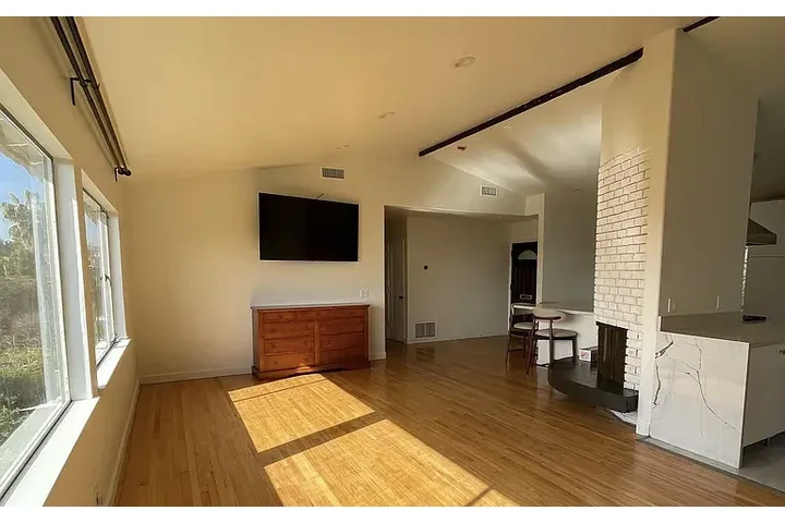$3579 : HOUSE RENT IN LOS ANGELES CA image 2