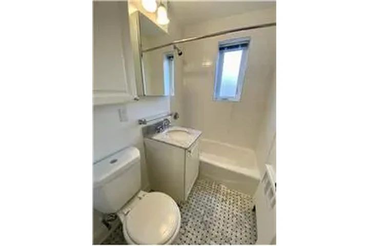 $3190 : Rental property with 1 bedro image 5