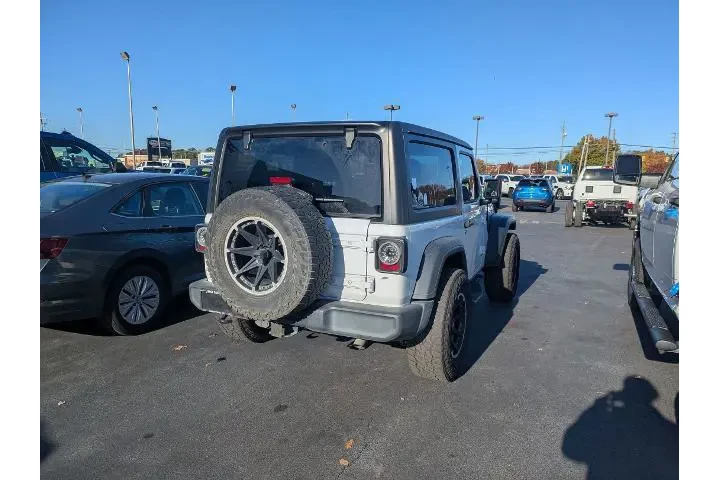 $21800 : Jeep Wrangler 2019 4x4 Sport image 5