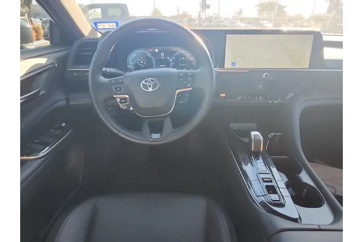 $35998 : Toyota Crown 2025 AWD XLE 4d image 6