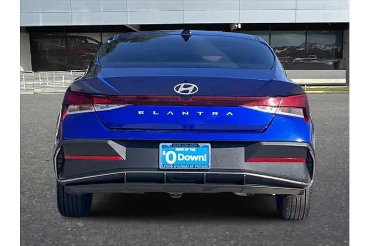 $17777 : Hyundai ELANTRA 2024 SEL 4dr image 8