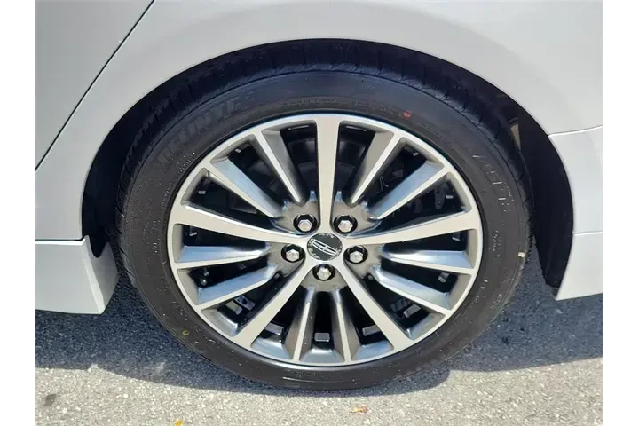 $13990 : Lincoln MKZ 2017 Premiere 4d image 9