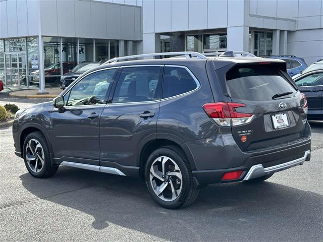 $34900 : PRE-OWNED 2023 SUBARU FORESTER image 4