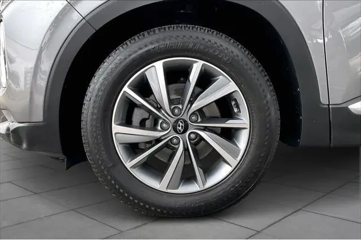 $14981 : Hyundai SANTA FE 2020 SEL 4d image 8