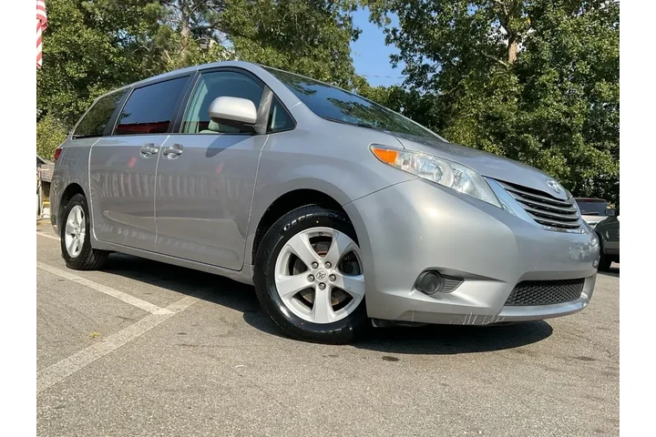 $11485 : Toyota Sienna 2015 LE 7-Pass image 3