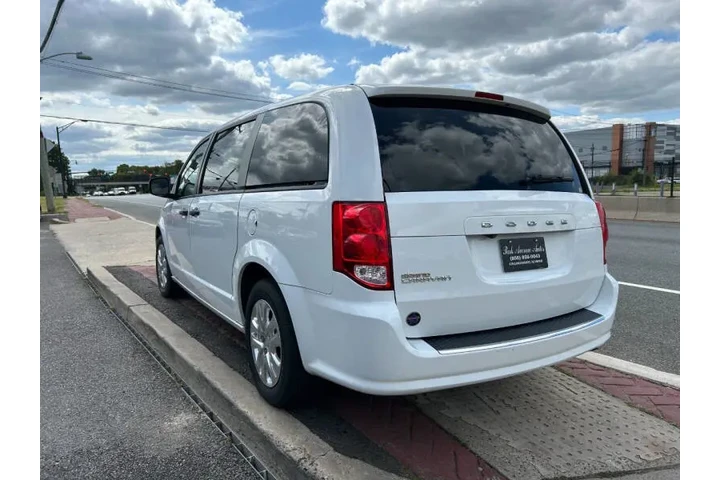 $12995 : 2019 Grand Caravan SE image 6