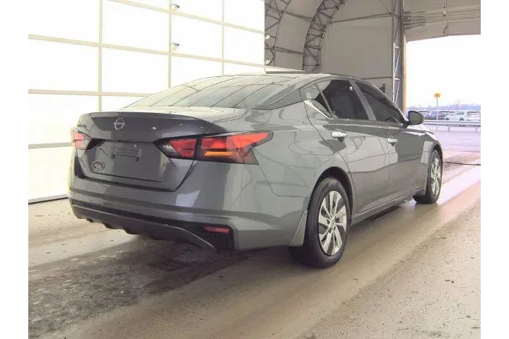$18898 : Nissan Altima 2024 2.5 S 4dr image 5