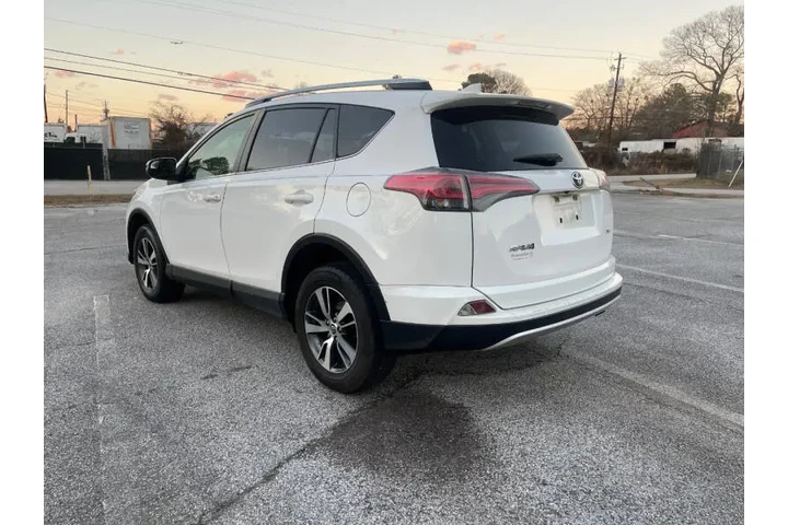 $11500 : 2016 RAV4 XLE image 5