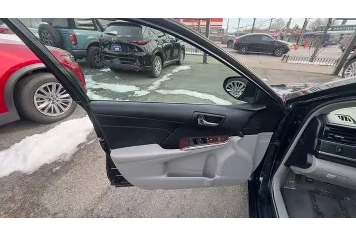 $14588 : Toyota Camry 2013 SE 4dr Sed image 9