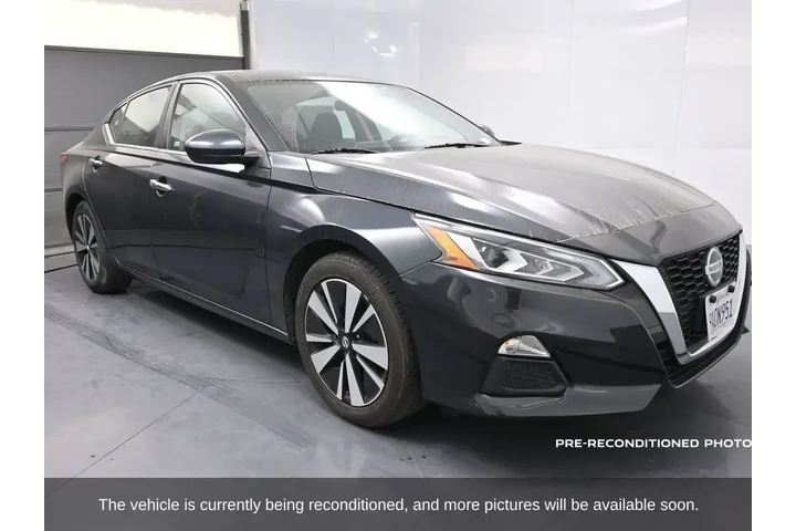 $15314 : Nissan Altima 2022 2.5 SV 4d image 3