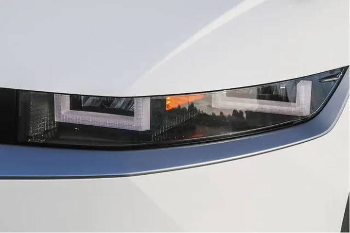 $25991 : Hyundai IONIQ 5 2024 SEL 4dr image 8