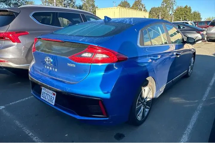 $14990 : Hyundai IONIQ Hybrid 2017 Li image 5
