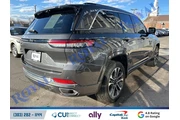 $32995 : 2022 Grand Cherokee Overland thumbnail