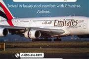 Fly Emirates Airlines flight. en Jersey City