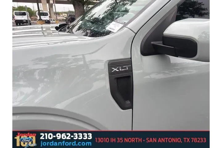 $27490 : Ford Maverick 2023 AWD XL 4d image 4