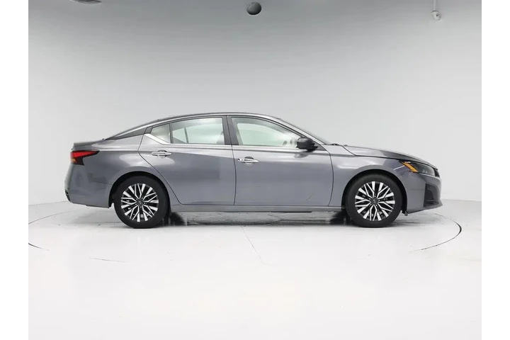 $20998 : Nissan Altima 2024 2.5 SV 4d image 7