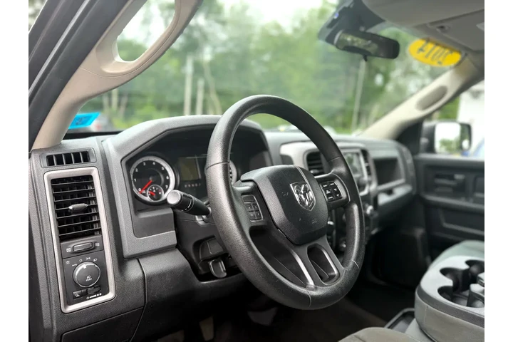 $15999 : 2014 RAM 1500 4WD Crew Cab 14 image 9