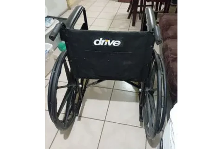 $3500 : Silla de ruedas image 3