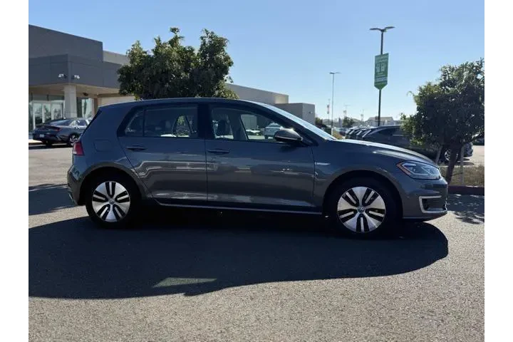 $14888 : Volkswagen e-Golf 2019 SEL P image 6